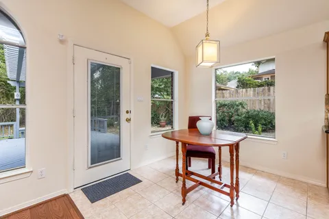 Breakfast room, unfurnished